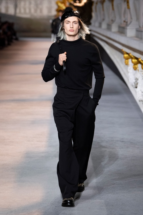 DIOR PRESENTS THE WINTER 2022-2023 MEN'S COLLECTION