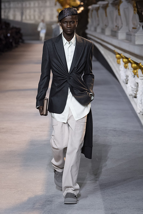 DIOR PRESENTS THE WINTER 2022-2023 MEN'S COLLECTION