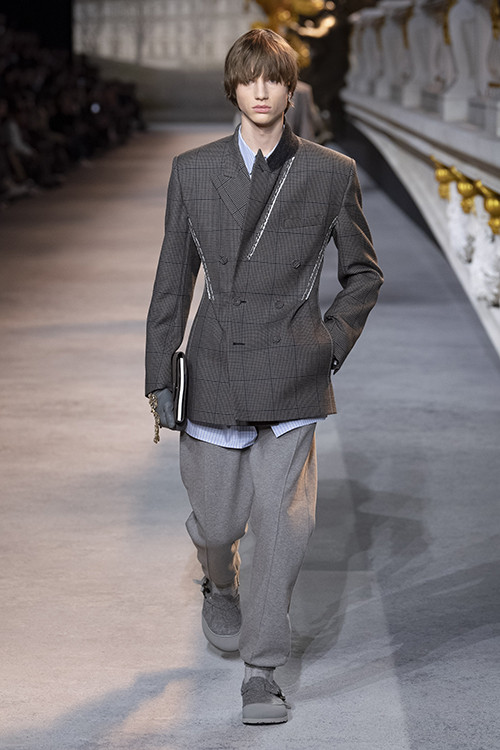 DIOR PRESENTS THE WINTER 2022-2023 MEN'S COLLECTION