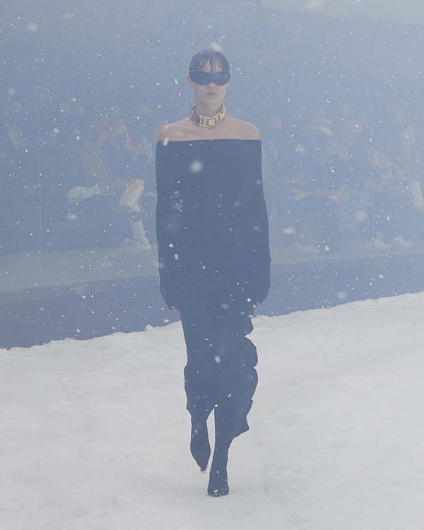 BALENCIAGA 360° WINTER 22 COLLECTION