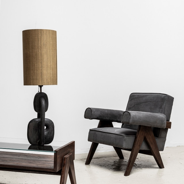 A leg easy sofa / Vintage / Pierre Jeanneret  Sculptural Table Lamp High / Contemporary / x + l