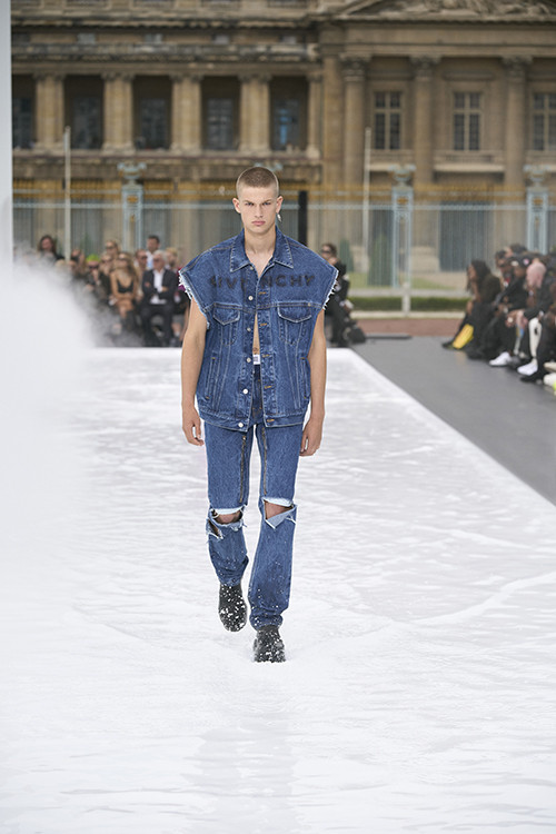 GIVENCHY SPRING - SUMMER 2023 MEN'S READY-TO-WEAR COLLECTION