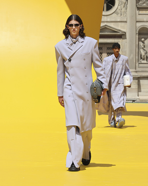 LOUIS VUITTON SPRING SUMMER 2023 MEN SHOW