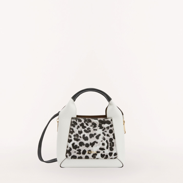 FURLA GILDA MINI TOTE W19 X H14.5 X S10／レザー カラー： TONI MARSHMALLOW 6万8,200円（税込）／ポップアップストア限定