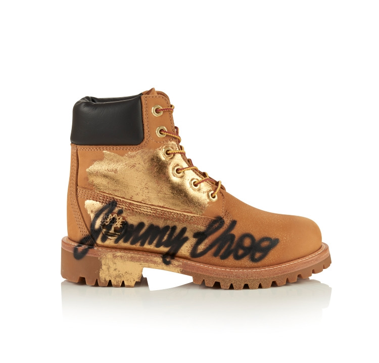 ジミー チュウ×ティンバーランド、6インチ グラフィティ ブーツ（ユニセックス） 11万5,000円（税込）