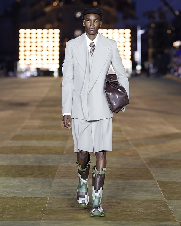 LOUIS VUITTON MEN’S SPRING-SUMMER 2024 FASHION SHOW