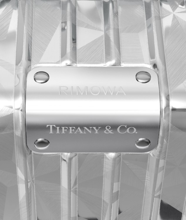 RIMOWA x Tiffany & Co. ロックカット キャビン（税込価格 51万5,900円）