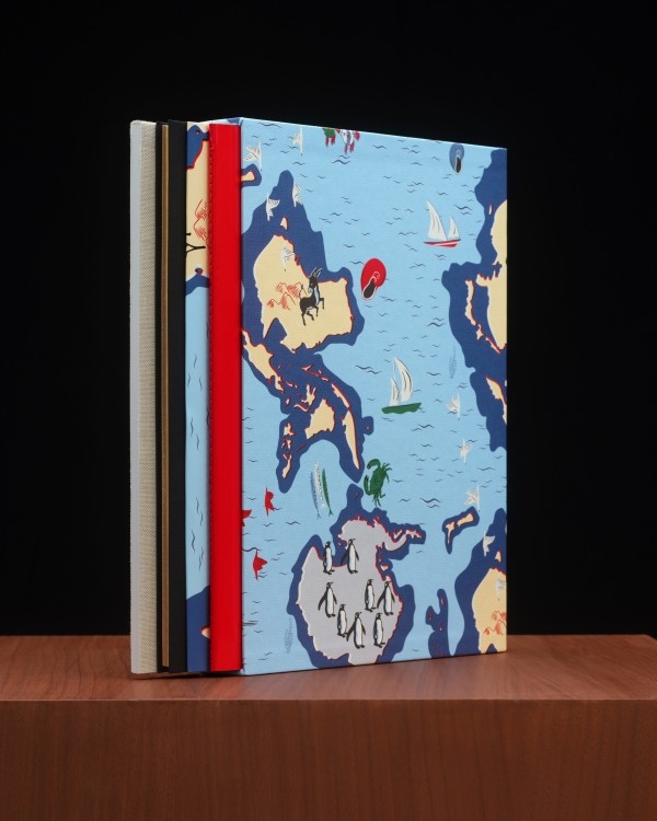 ボッテガ・ヴェネタがFANZINEをストアと世界各国の書店で配布