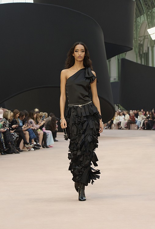 ルック】シャネルが2025/26年秋冬 プレタポルテ コレクションを発表