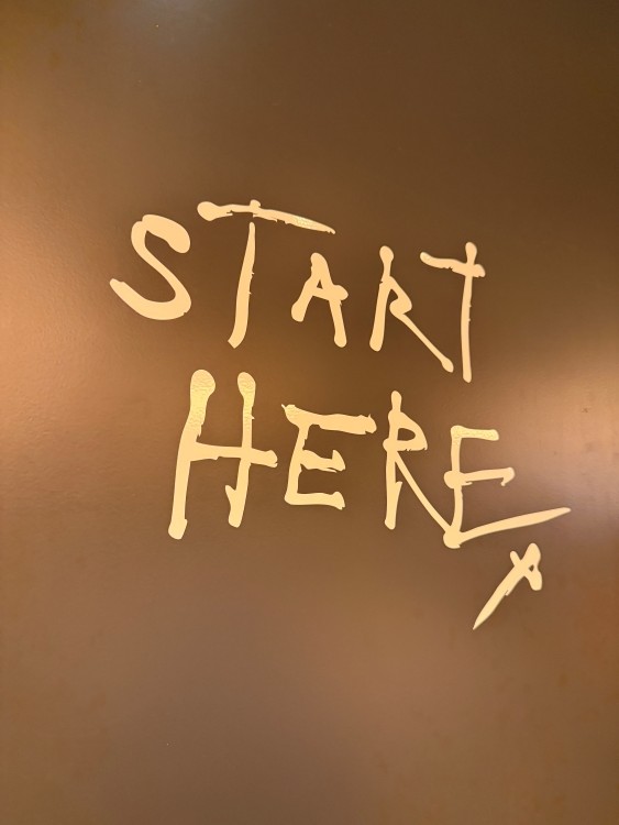 ジョニー・デップの創造的宇宙へ──没入型アート展「A Bunch of Stuff