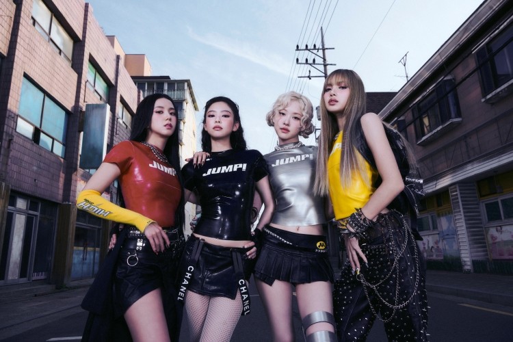 BLACKPINK、日本公演を記念したfragmentとのスペシャルコレクションを
